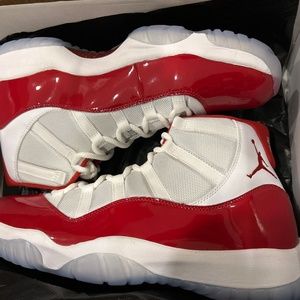 Air Jordan Retro 11 “Cherry” 2022